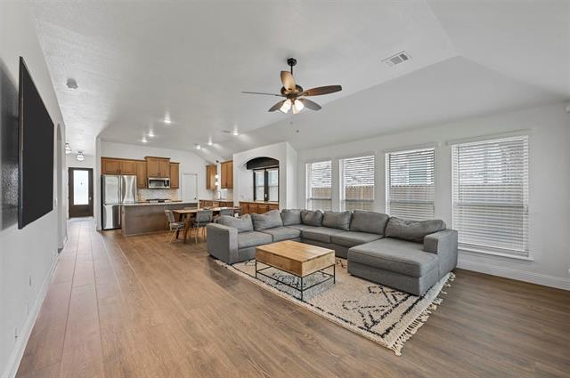 Foto del edificio - 5018 Ridgeview Ln