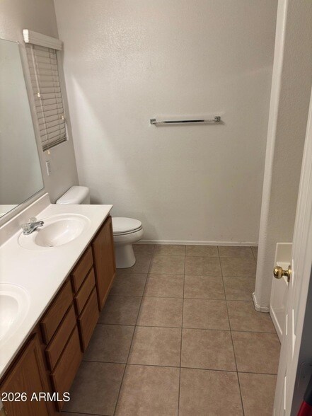 Foto del edificio - 9591 N 81st Dr