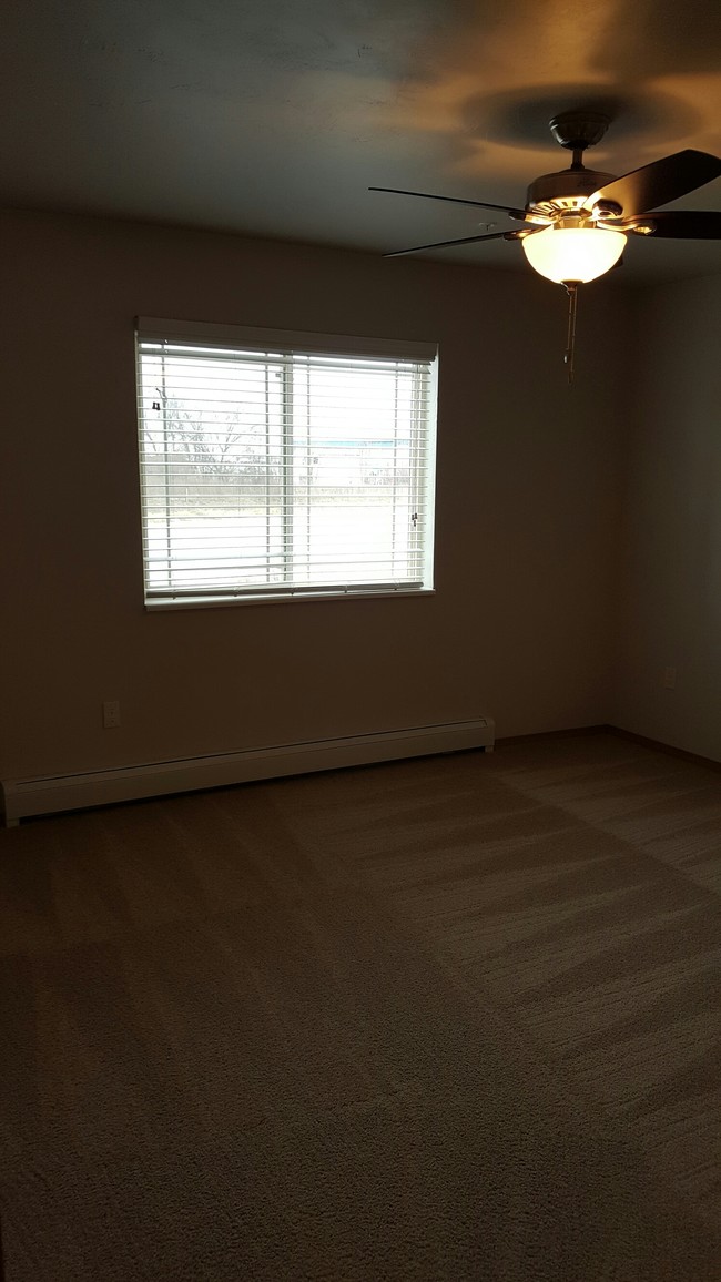 Building Photo - 4322 N Lightning Dr