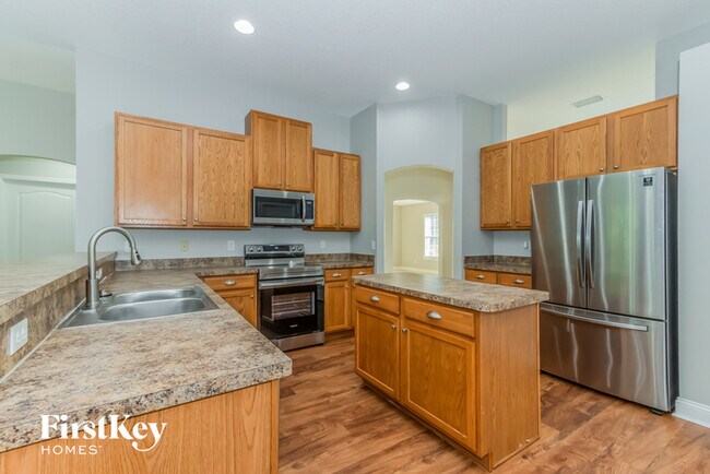 Building Photo - 6602 Chester Park Dr