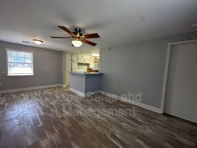 Foto del edificio - 3628 Firethorn Dr