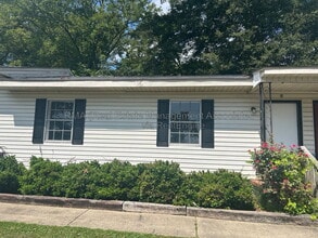 Building Photo - 118 Quincy Ave