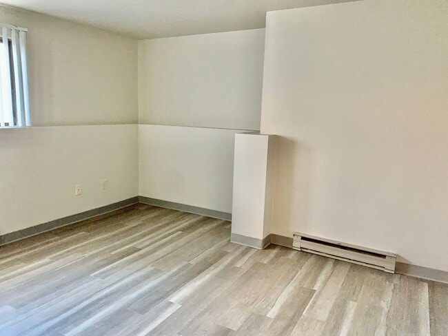 Foto del edificio - 4501 Boardwalk Dr