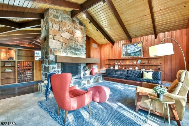 Foto del edificio - 628 Highland Ave