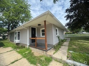 Building Photo - 4743 5th St
