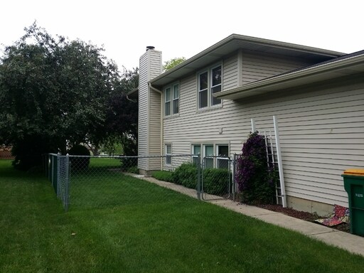 Foto del edificio - 774 Indiana Ln