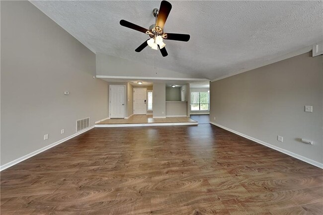 Foto del edificio - 4708 Jamerson Forest Cir