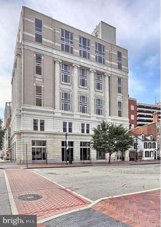 Building Photo - 231 State St