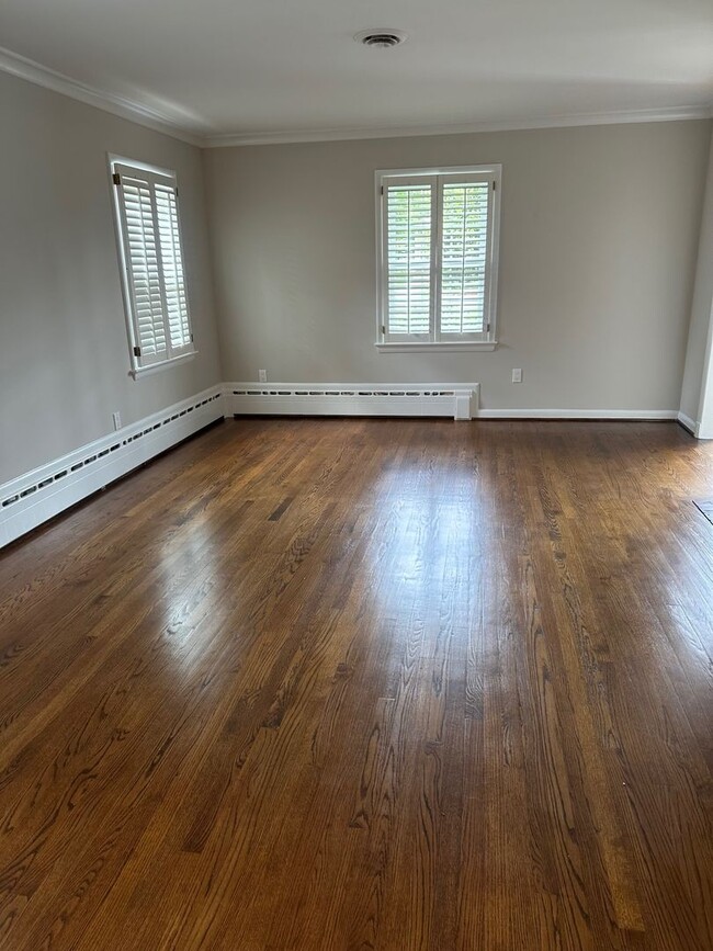 Building Photo - Alexandria/Braddock Heights - 2405 Crest S...