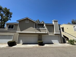 Building Photo - 6223 Newhaven Ct