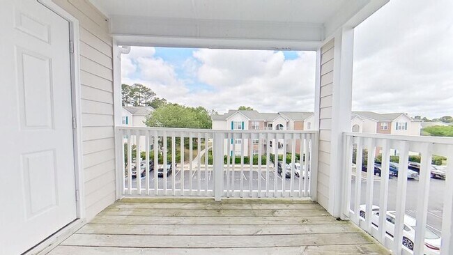 Foto del edificio - 713 Clearwater Ct