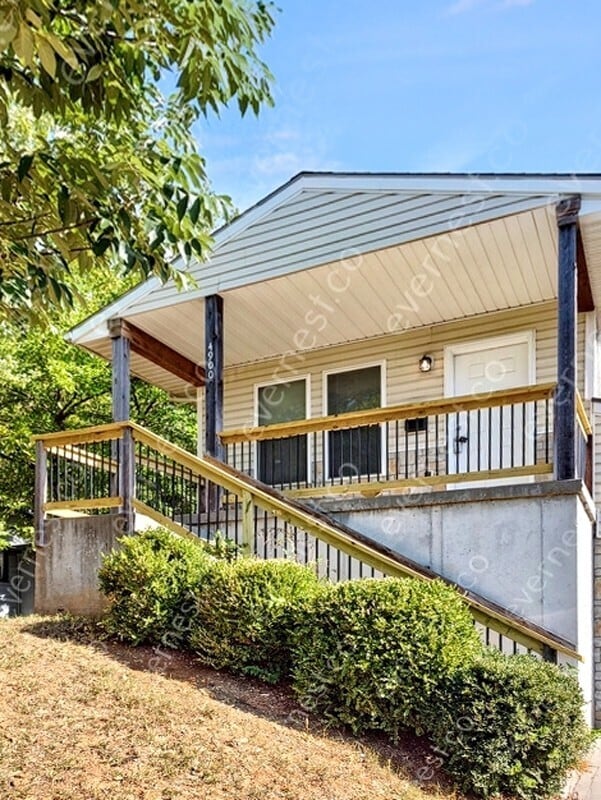 Building Photo - 4900 E 39th St