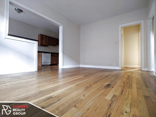 Foto del edificio - 624 W Cornelia Ave