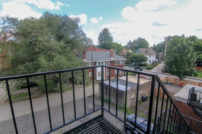 Building Photo - 319 S Trenton Ave