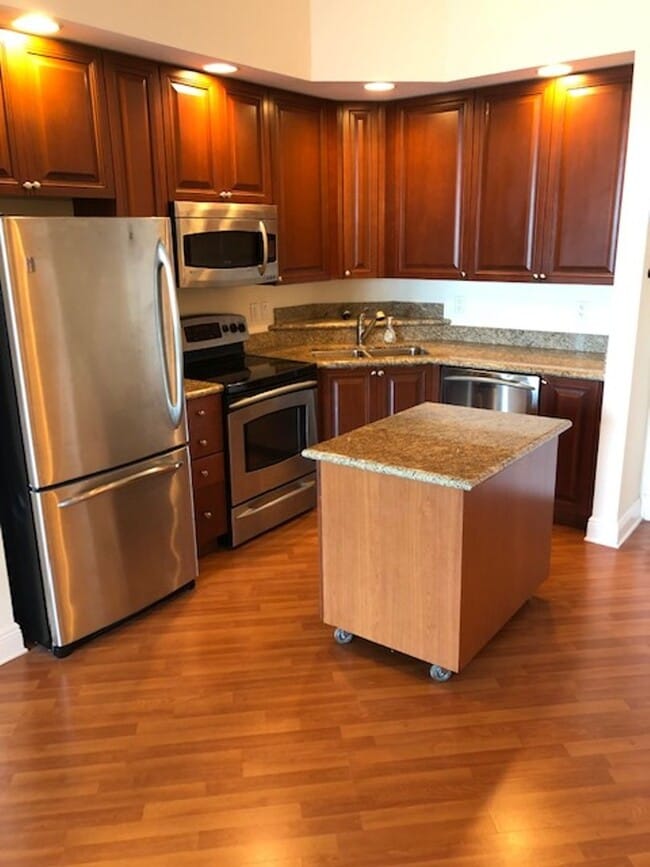 Foto del edificio - Beautiful Riverfront Living at Alta Mar – Unit 710