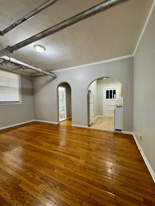 Building Photo - 4821 N Kimball Ave