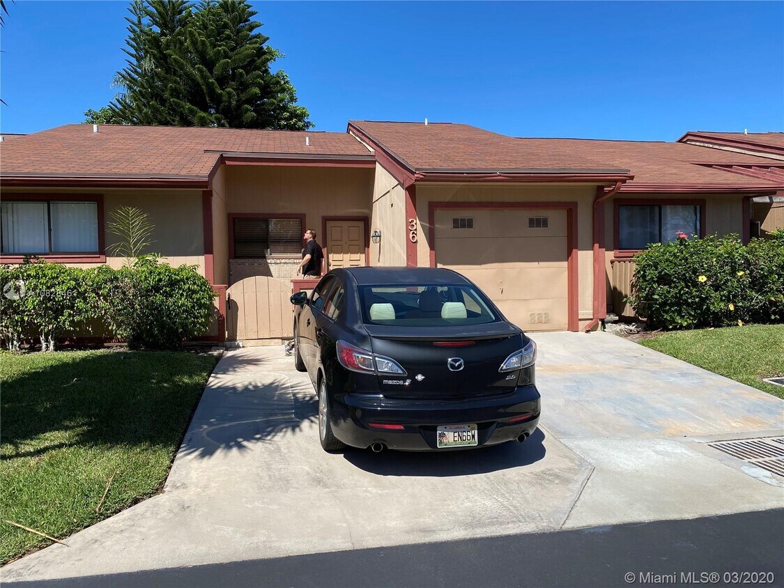 Primary Photo - 36 Farnworth Dr