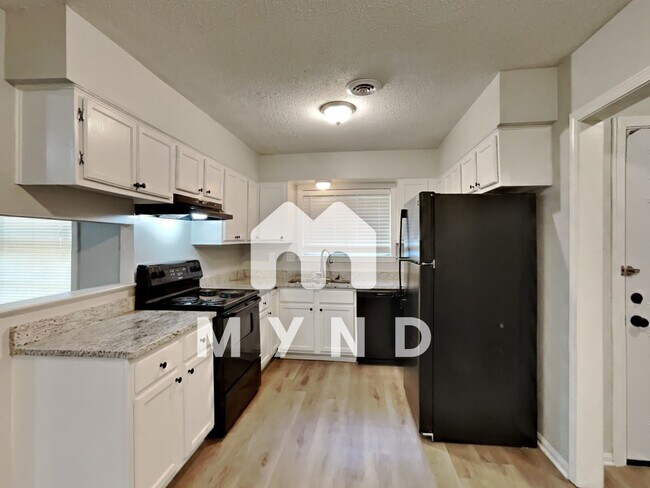 Building Photo - 3432 Clearbrook