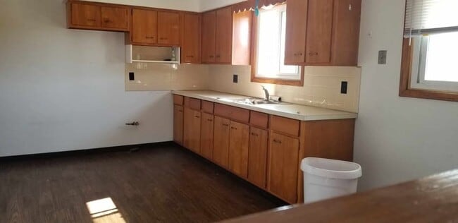 Foto del edificio - 335 Fisher Rd