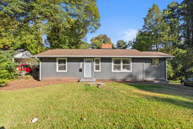 Photo - 1945 Camp Greene St House