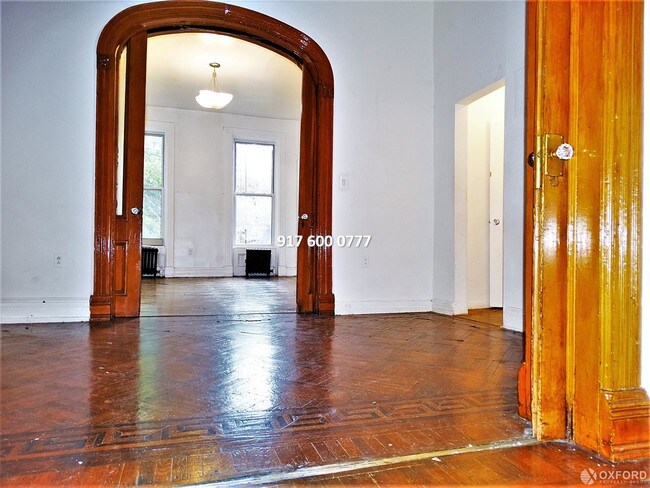 Building Photo - 323 South 5th Street