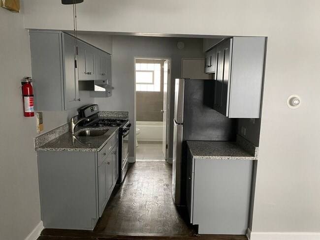 Building Photo - 8700 S Troy Ave