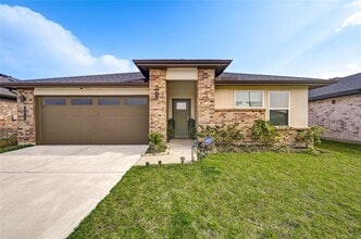 Building Photo - 29919 Reagans Rnch Dr