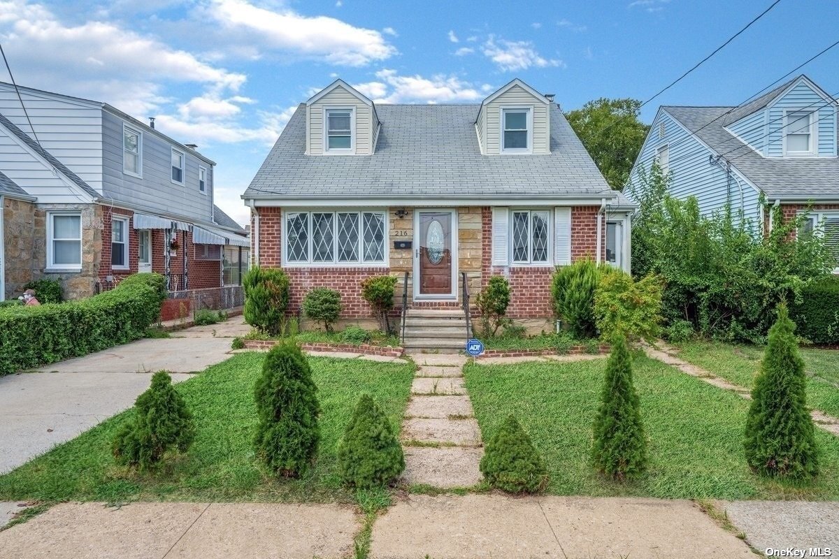 Primary Photo - 216 Raff Ave
