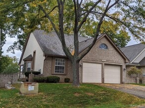 Building Photo - 906 Whisperwood Dr