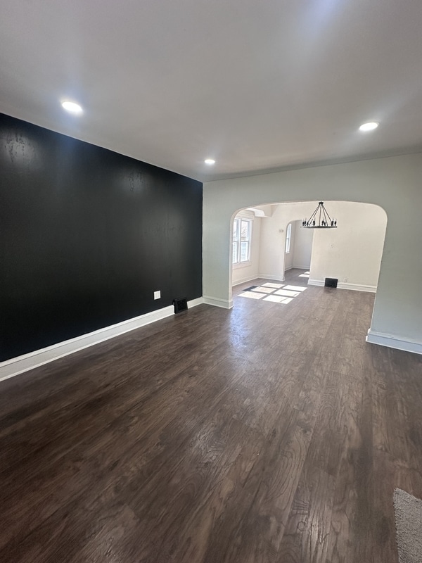 Building Photo - 4126 E 143rd St