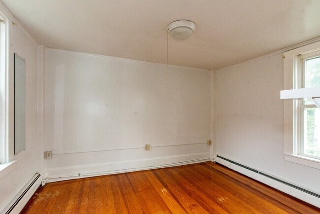 Building Photo - 16 Leyden St