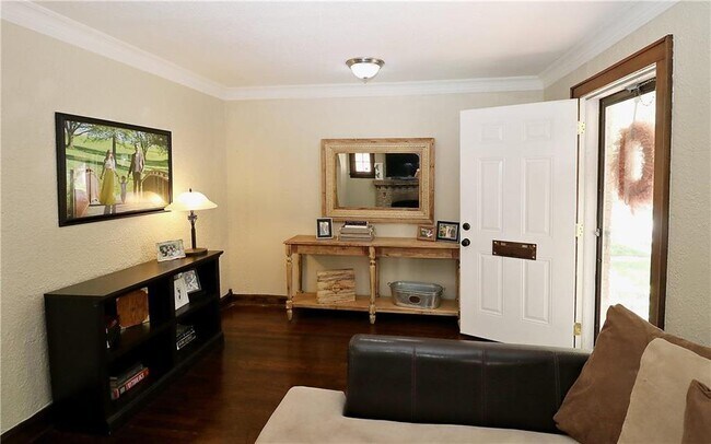 Foto del edificio - 6133 Rockhill Rd