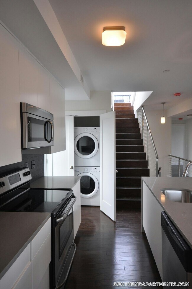 Foto del edificio - 659 Massachusetts Ave