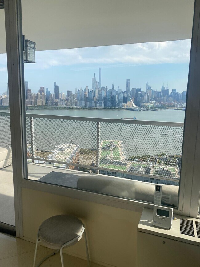 Foto del edificio - 6050 JFK Blvd E