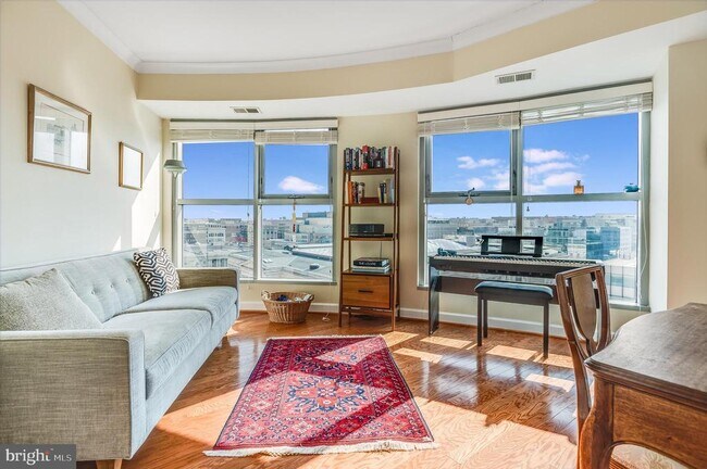 Foto del edificio - 777 7th St NW