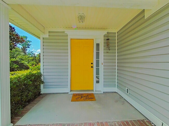 Foto del edificio - Three bedroom home in Martinez!