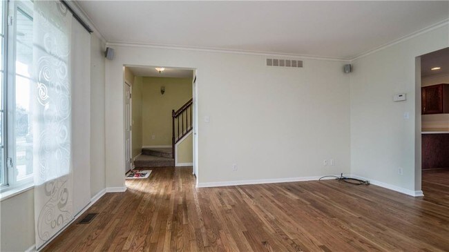 Foto del edificio - 2479 Somerville Dr