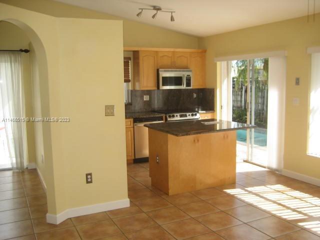 Building Photo - 11266 SW 64th Ln