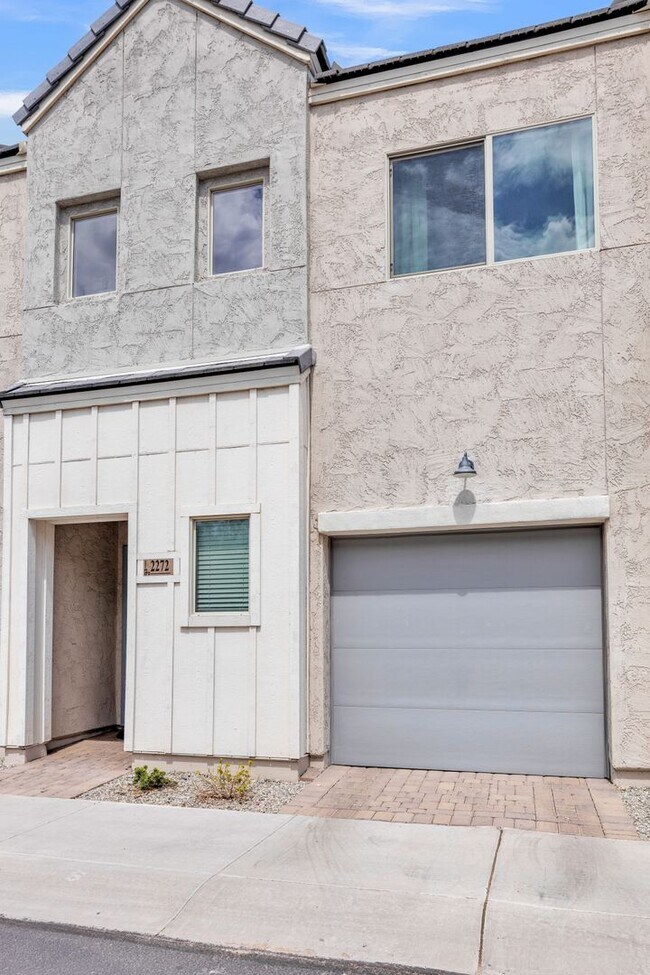 Foto del edificio - 2272 W Harmont Dr