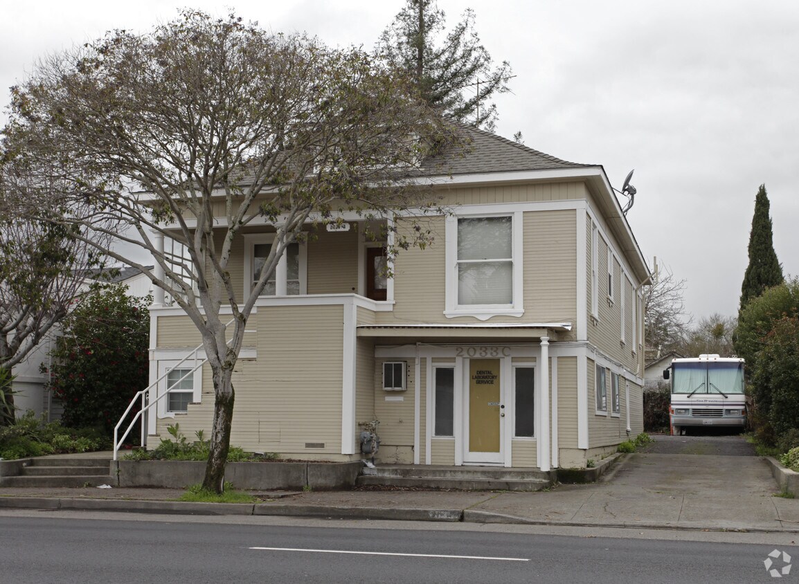 2033 Jefferson St, Napa, CA 94559 Apartments in Napa, CA