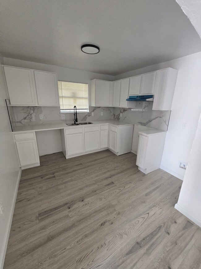 Foto del edificio - 3128 NW 33rd St