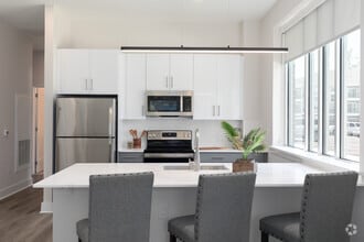 Interior Photo - Horizon at Heritage Court
