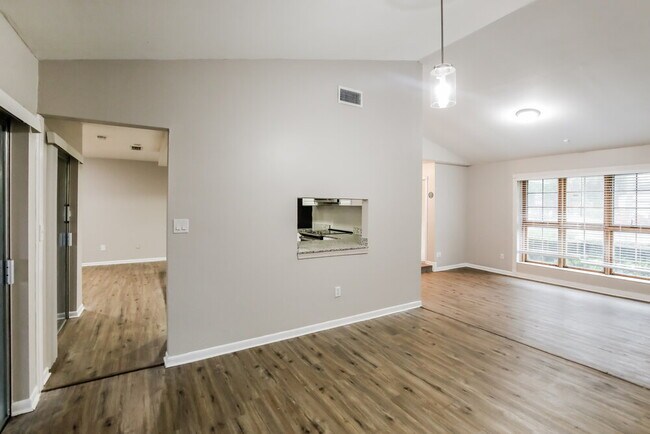 Foto del edificio - 3701 NW 7th Ct