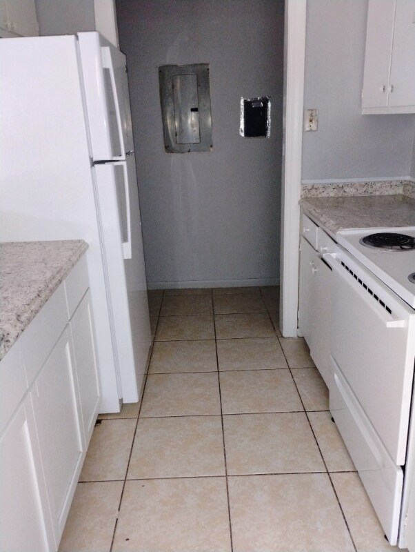 Foto del edificio - 1622 Cedar Lake Dr