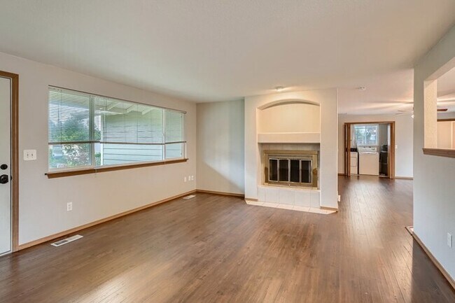 Foto del edificio - 13108 107th Ave Ct E, Puyallup, WA, 98374