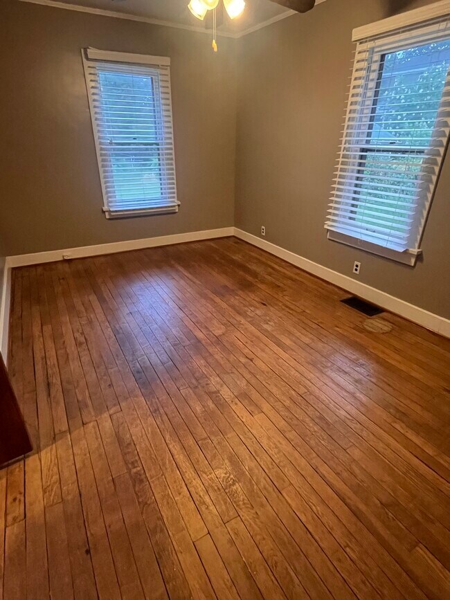 Foto del edificio - 314 Clover Ln