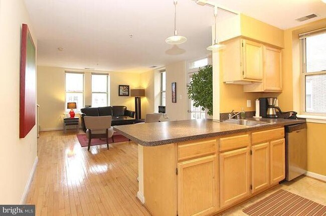 Foto del edificio - 1308 Clifton St NW