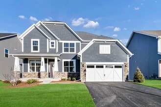 Building Photo - 668 Branson Dr