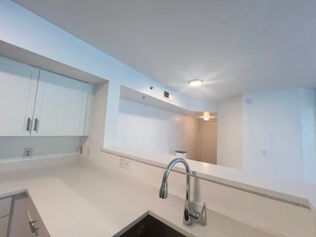 Interior Photo - The Oaks in North Miami