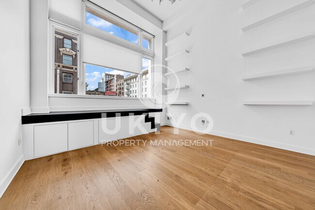 Foto del edificio - 181 O'Farrell St